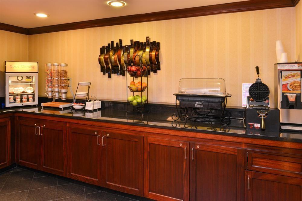 Best Western Plus Fairfield Hotel Exterior photo