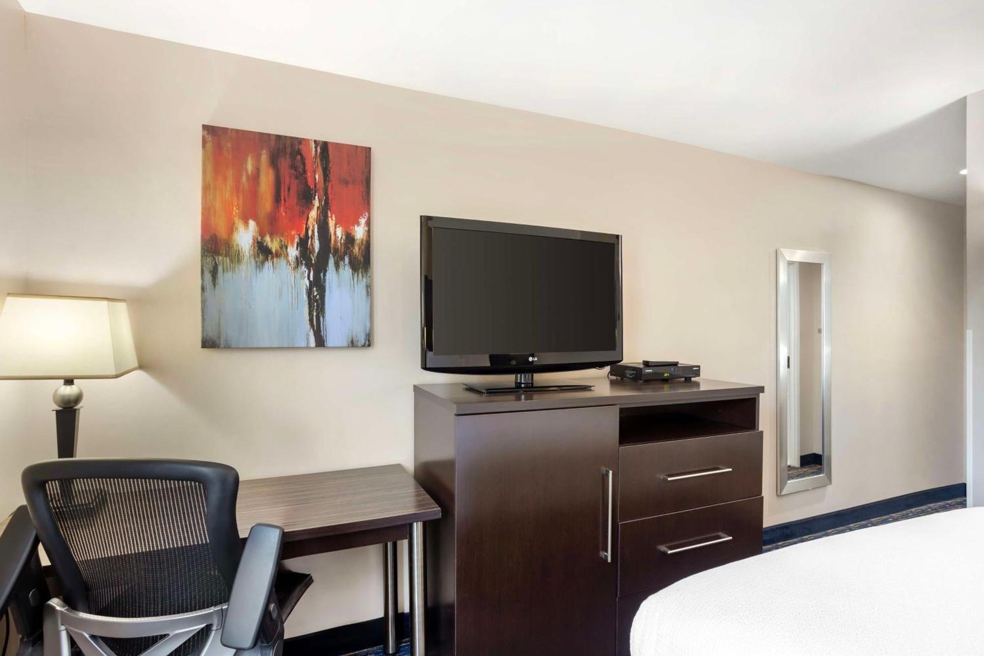 Best Western Plus Fairfield Hotel Exterior photo