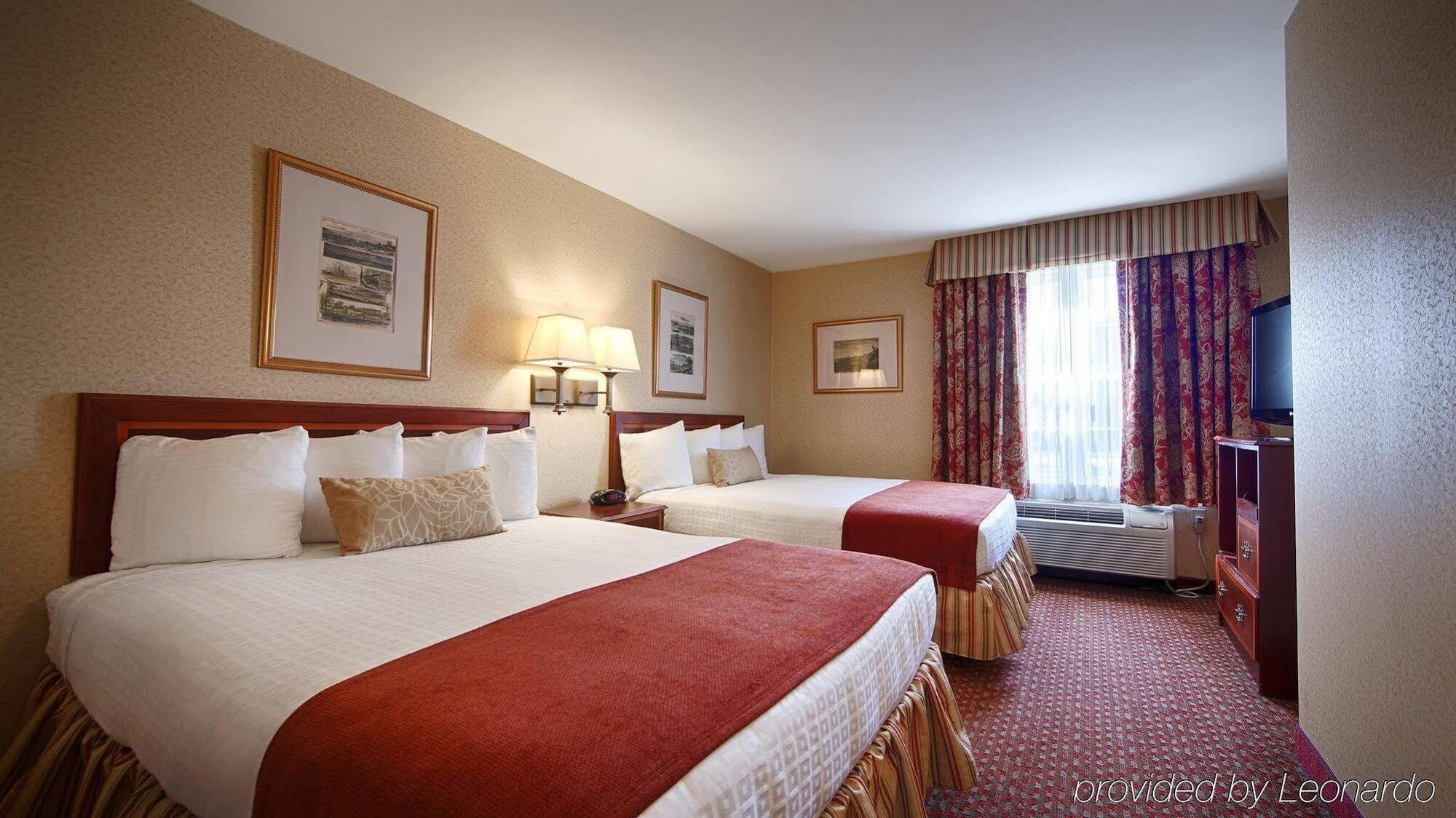 Best Western Plus Fairfield Hotel Exterior photo